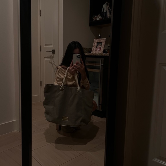 Michael Kors Shoulder Bag - Picture 1 of 9